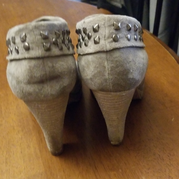 Gray suede leather ankle boots - Picture 3 of 8